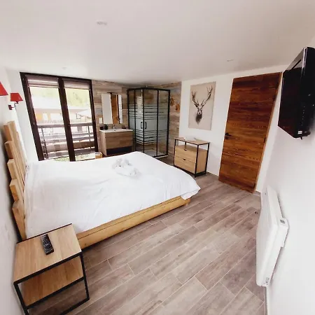Le Super Refuge De L'ecureuil Apartment Enchastrayes
