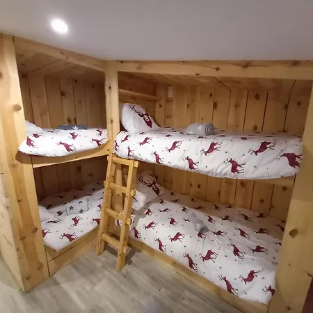 Le Super Refuge De L'ecureuil Enchastrayes
